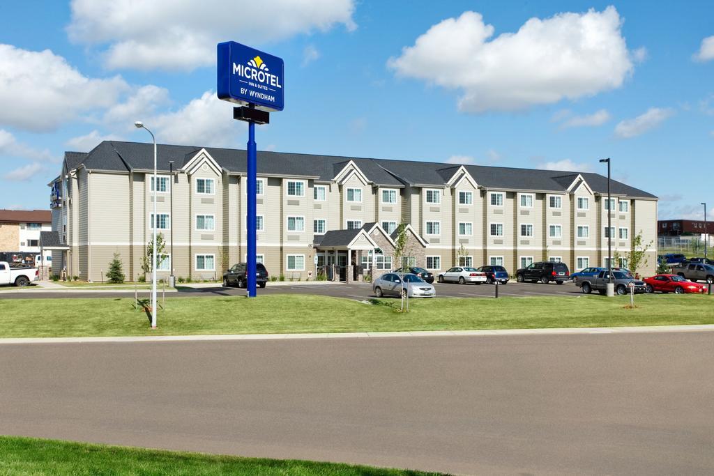 Microtel Inn & Suites By Wyndham Дикинсон Экстерьер фото